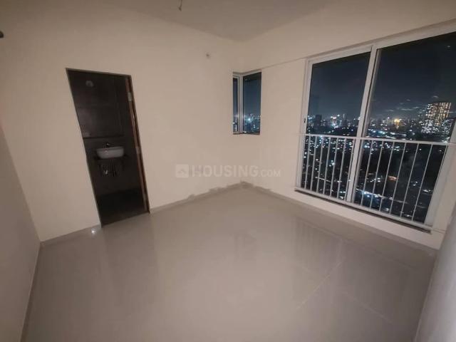 2 BHK Apartment in Kandivali East for resale Mumbai. The reference number is 21135671