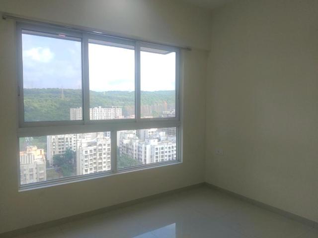 2 BHK Apartment in Kandivali East for resale Mumbai. The reference number is 21192459