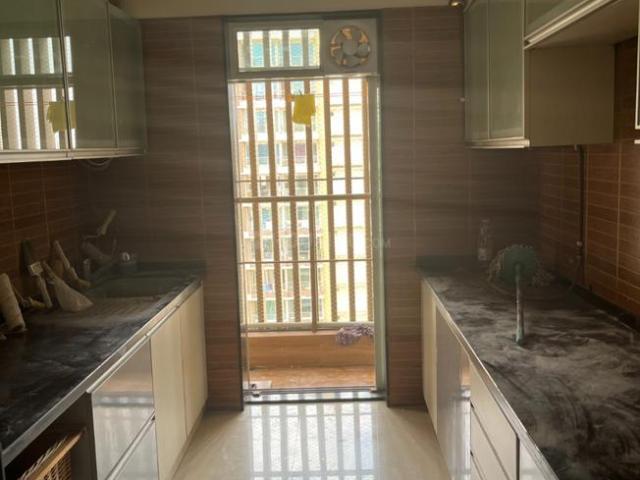 2 BHK Apartment in Kandivali East for resale Mumbai. The reference number is 21304179