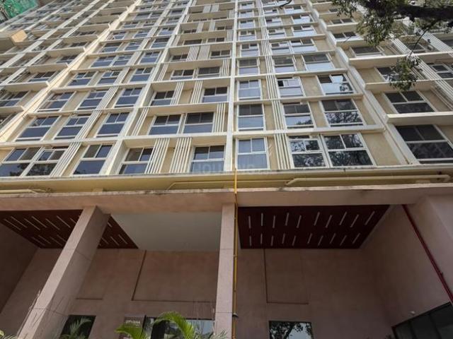 2 BHK Apartment in Kandivali East for resale Mumbai. The reference number is 21325118
