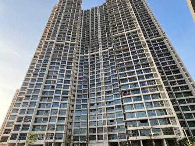 2 BHK Apartment in Kandivali East for resale Mumbai. The reference number is 21366502
