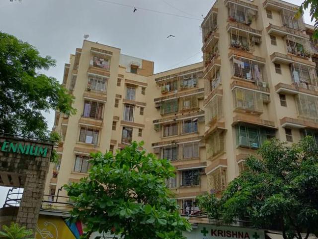 2 BHK Apartment in Kandivali East for resale Mumbai. The reference number is 9272877