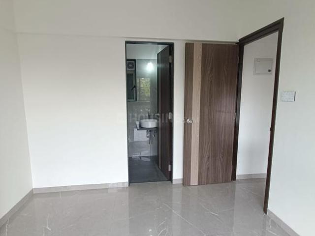 2 BHK Apartment in Kandivali West for rent Mumbai. The reference number is 17241805