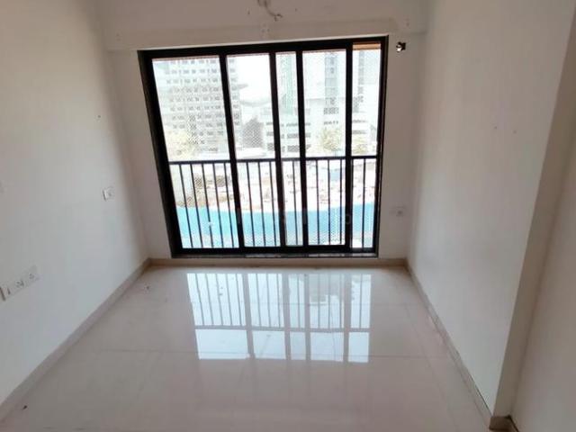 2 BHK Apartment in Kandivali West for rent Mumbai. The reference number is 17391876