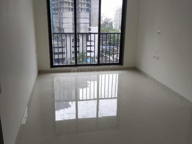 2 BHK Apartment in Kandivali West for rent Mumbai. The reference number is 18057683