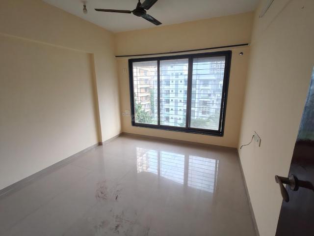2 BHK Apartment in Kandivali West for rent Mumbai. The reference number is 18710964