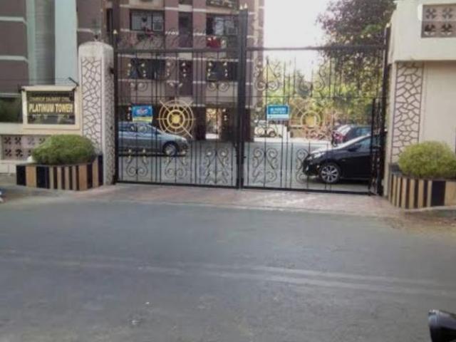 2 BHK Apartment in Kandivali West for rent Mumbai. The reference number is 19169835