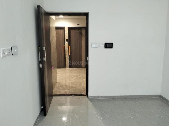 2 BHK Apartment in Kandivali West for rent Mumbai. The reference number is 19412085