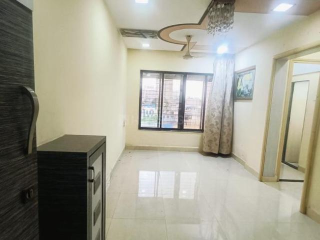 2 BHK Apartment in Kandivali West for rent Mumbai. The reference number is 19944362