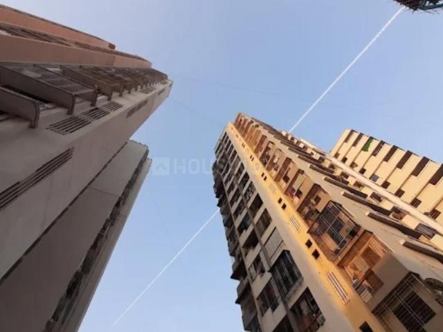 2 BHK Apartment in Kandivali West for rent Mumbai. The reference number is 19943952