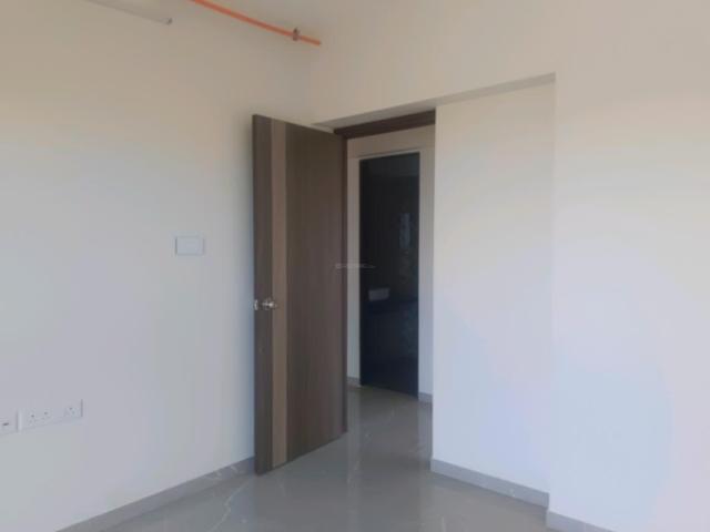 2 BHK Apartment in Kandivali West for rent Mumbai. The reference number is 20316905