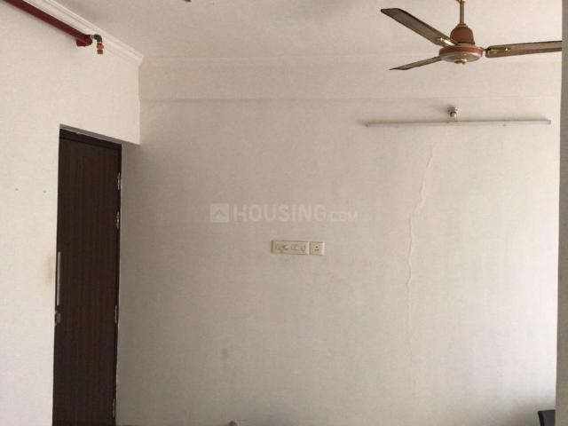 2 BHK Apartment in Kandivali West for rent Mumbai. The reference number is 20336588
