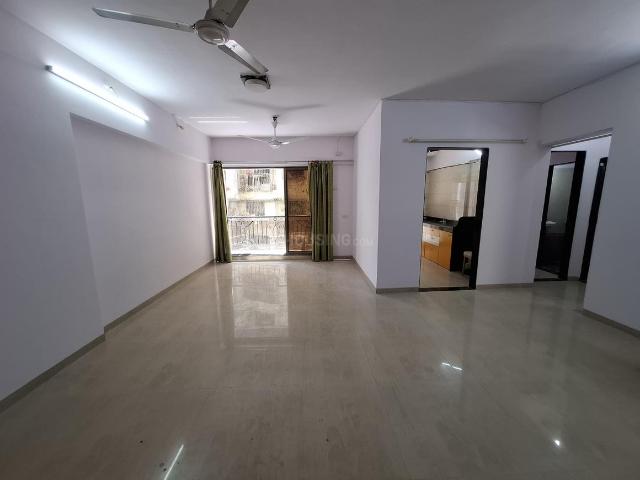 2 BHK Apartment in Kandivali West for rent Mumbai. The reference number is 20338342