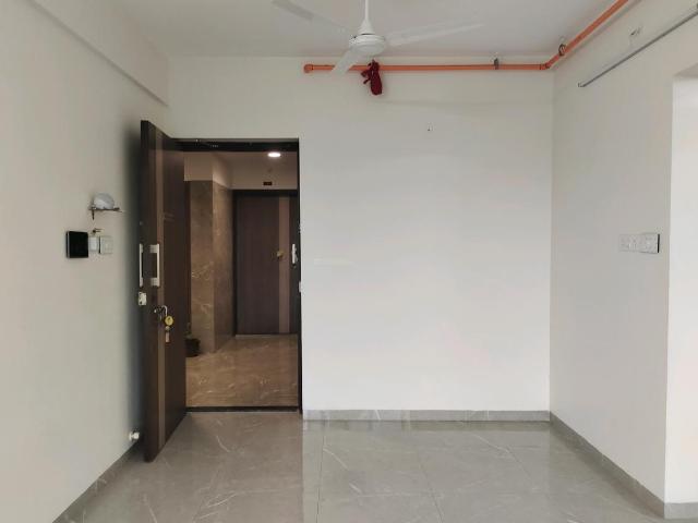 2 BHK Apartment in Kandivali West for rent Mumbai. The reference number is 20650786
