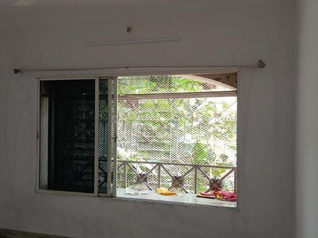 2 BHK Apartment in Kandivali West for rent Mumbai. The reference number is 21055803