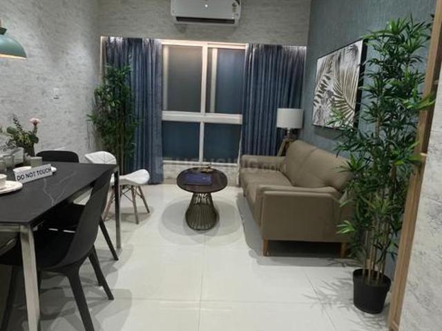 2 BHK Apartment in Kandivali West for resale Mumbai. The reference number is 18192134