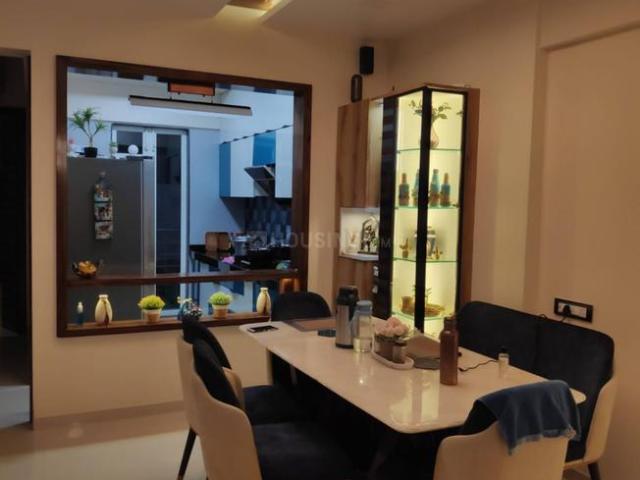 2 BHK Apartment in Kandivali West for resale Mumbai. The reference number is 19891381