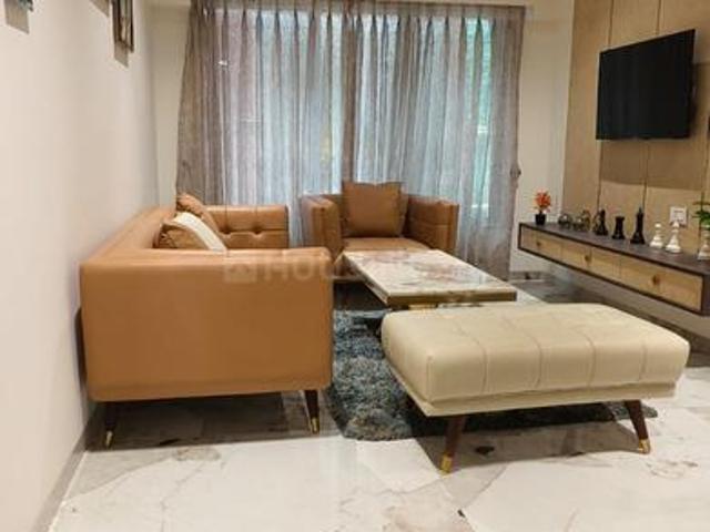2 BHK Apartment in Kandivali West for resale Mumbai. The reference number is 20570146