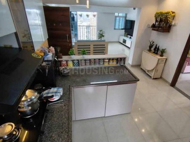 2 BHK Apartment in Kandivali West for resale Mumbai. The reference number is 20781190