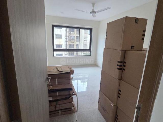 2 BHK Apartment in Kandivali West for resale Mumbai. The reference number is 20808386