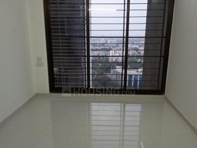 2 BHK Apartment in Kandivali West for resale Mumbai. The reference number is 20912429