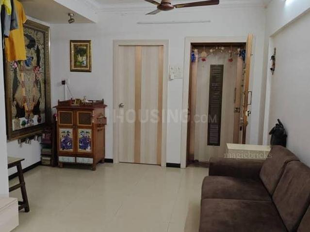2 BHK Apartment in Kandivali West for resale Mumbai. The reference number is 21187945