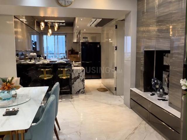 2 BHK Apartment in Kandivali West for resale Mumbai. The reference number is 21317303