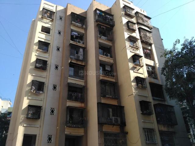 2 BHK Apartment in Kandivali West for resale Mumbai. The reference number is 21324113