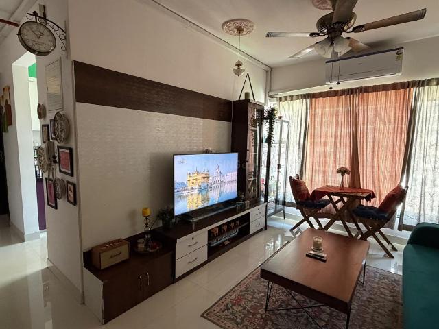 2 BHK Apartment in Kanjurmarg East for rent Mumbai. The reference number is 21351147