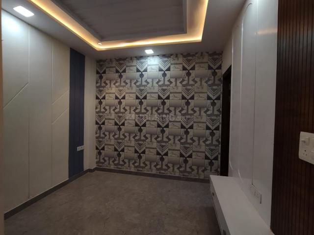2 BHK Apartment in Karampura for rent New Delhi. The reference number is 20124426