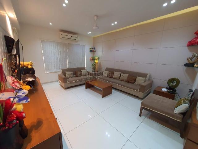 2 BHK Apartment in Karelibagh for rent Vadodara. The reference number is 21030412