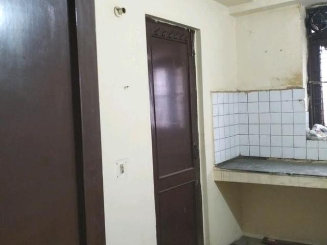 2 BHK Apartment in Karol Bagh for rent New Delhi. The reference number is 19134656