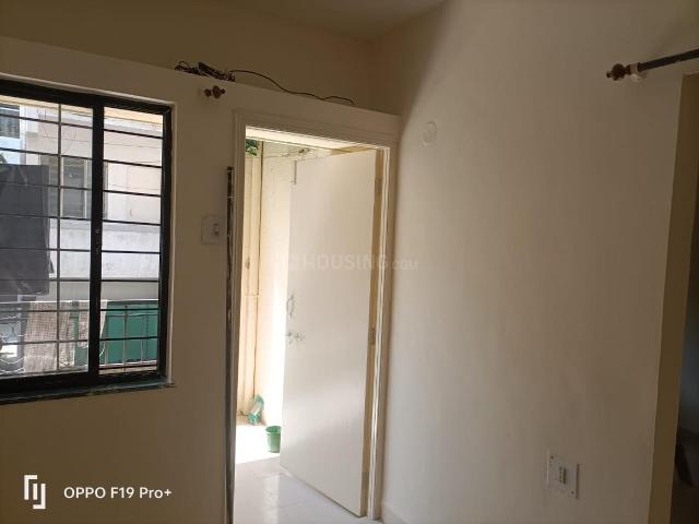 2 BHK Apartment in Karve Nagar for rent Pune. The reference number is 20919531