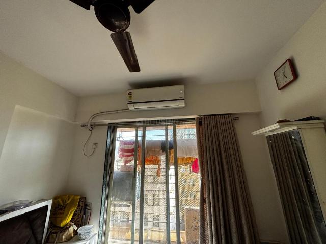 2 BHK Apartment in Kasarvadavali for rent Thane. The reference number is 20573464
