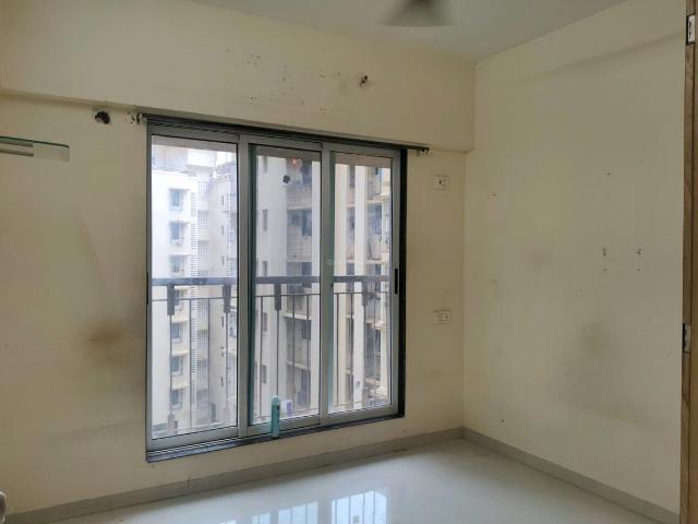 2 BHK Apartment in Kasarvadavali for rent Thane. The reference number is 20596341