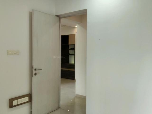 2 BHK Apartment in Kasarvadavali for rent Thane. The reference number is 20657499