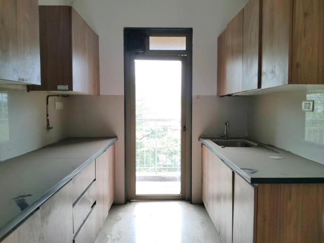 2 BHK Apartment in Kasarvadavali for rent Thane. The reference number is 20668956