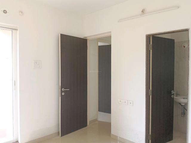 2 BHK Apartment in Kasarvadavali for rent Thane. The reference number is 20788699