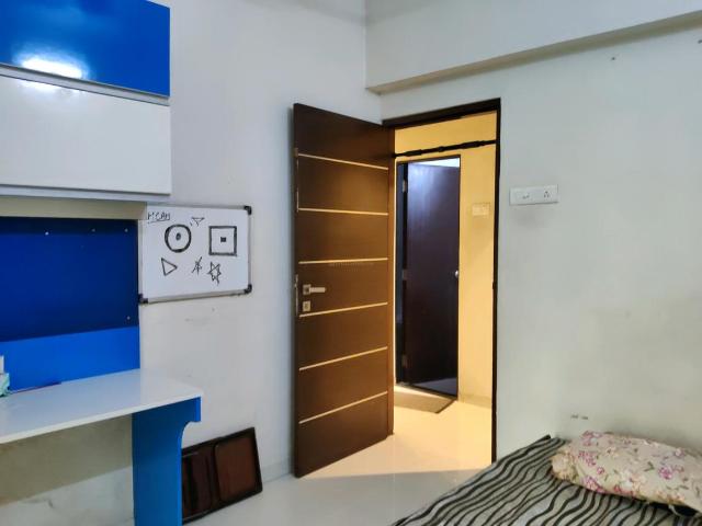 2 BHK Apartment in Kasarvadavali for rent Thane. The reference number is 20726221