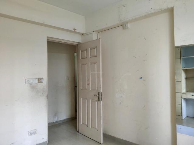 2 BHK Apartment in Kasarvadavali for rent Thane. The reference number is 20963805