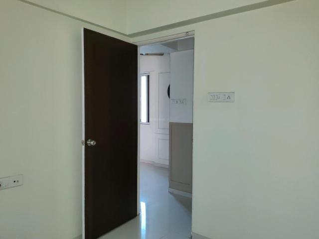 2 BHK Apartment in Kasarvadavali for rent Thane. The reference number is 21041486