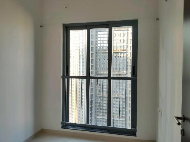 2 BHK Apartment in Kasarvadavali for rent Thane. The reference number is 21092904