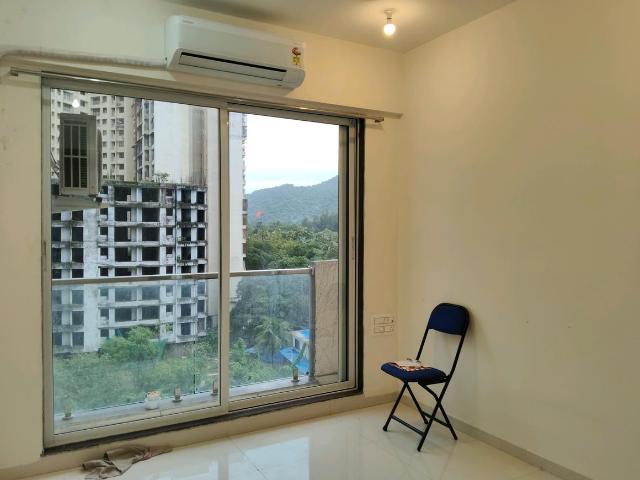 2 BHK Apartment in Kasarvadavali for rent Thane. The reference number is 21037173