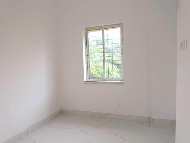 2 BHK Apartment in Kasba for resale Kolkata. The reference number is 21009627