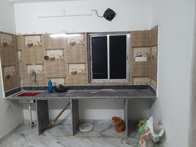 2 BHK Apartment in Keshtopur for rent Kolkata. The reference number is 20578202