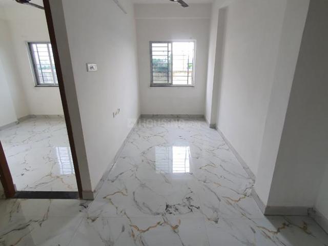 2 BHK Apartment in Keshtopur for rent Kolkata. The reference number is 20811355