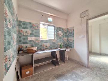 2 BHK Apartment in Keshtopur for resale Kolkata. The reference number is 19315441
