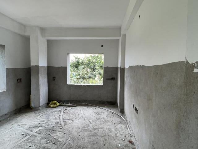 2 BHK Apartment in Keshtopur for resale Kolkata. The reference number is 20290353