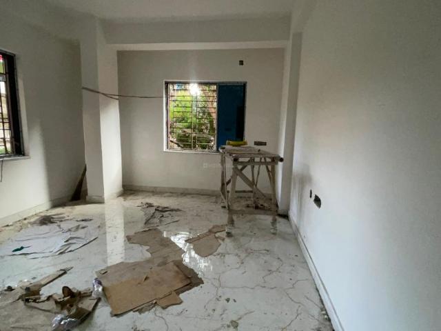 2 BHK Apartment in Keshtopur for resale Kolkata. The reference number is 20696133