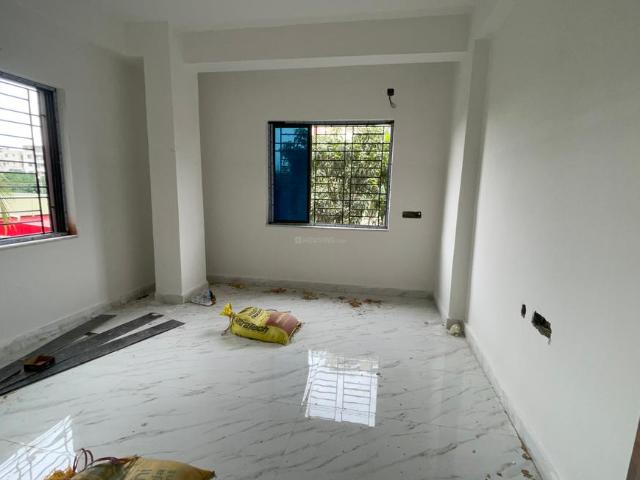 2 BHK Apartment in Keshtopur for resale Kolkata. The reference number is 20765848